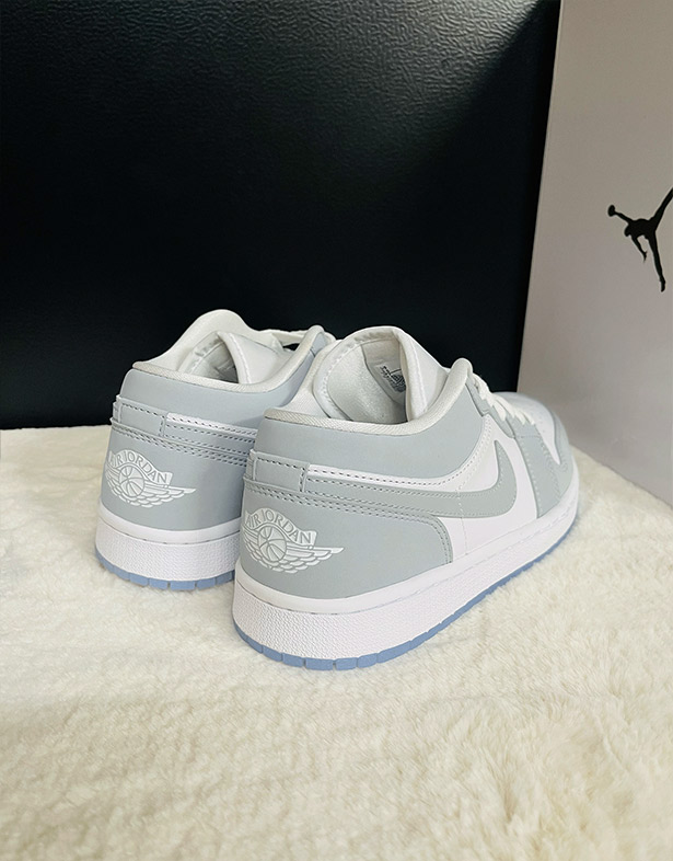 Nike Air Jordan 1 Low “White Wolf Grey” (w) DC0774-105