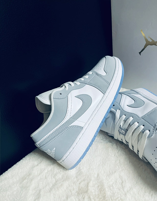 Nike Air Jordan 1 Low “White Wolf Grey” (w) DC0774-105