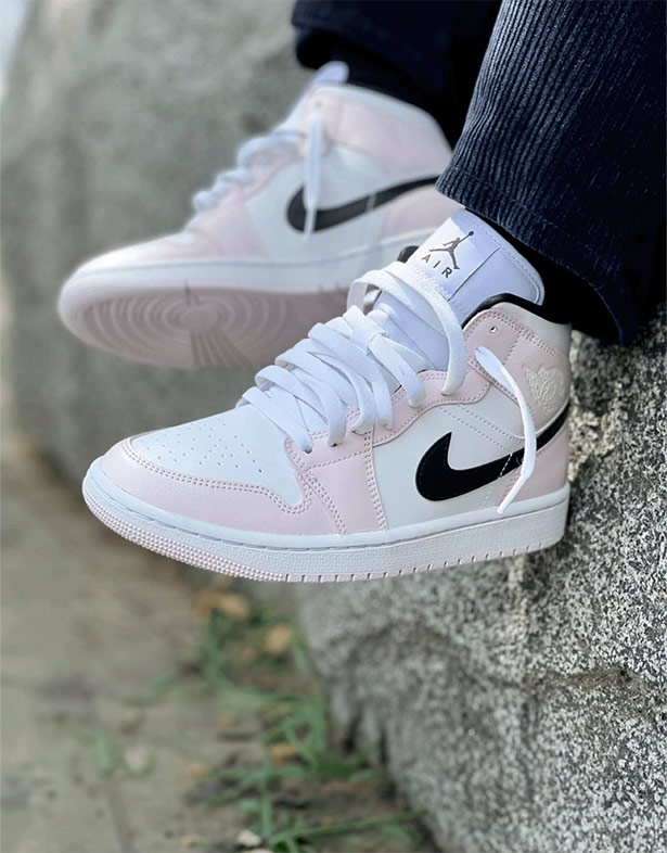 Nike Air Jordan 1 Mid “Barely Rose” (w) BQ6472-500