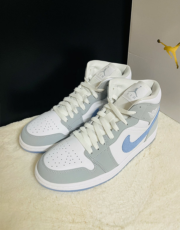 Nike Air Jordan 1 Mid “Wolf Grey Aluminum” (w) BQ6472-105