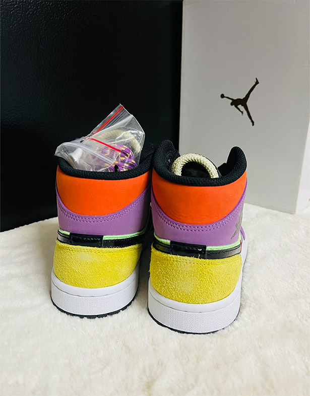 Nike Air Jordan 1 Mid SE “Lightbulb” (w) CW1140-100