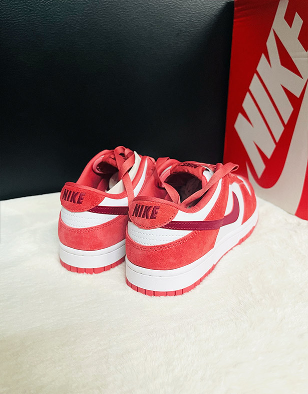 Nike Dunk Low “Valentine’s Day 2024” (w) FQ7056-100
