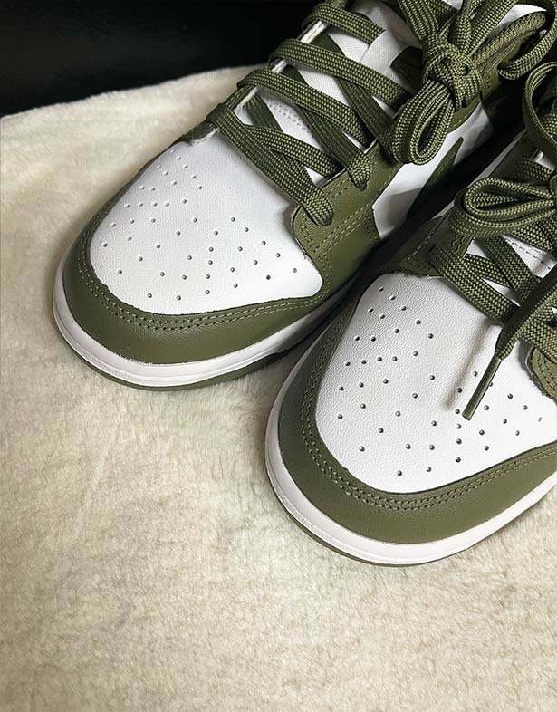 Nike Dunk Low “Medium Olive” (w) DD1503-120