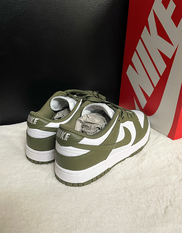 Nike Dunk Low “Medium Olive” (w) DD1503-120