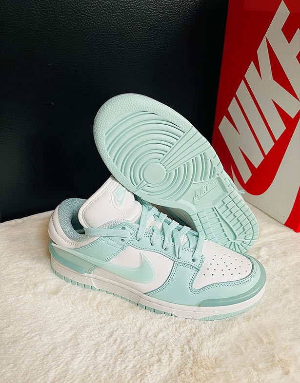 Nike Dunk Low Twist “Jade Ice” (w) DZ2794-101