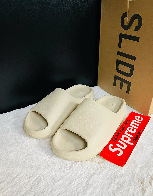 Adidas Yeezy Slides “Bone” FZ5897