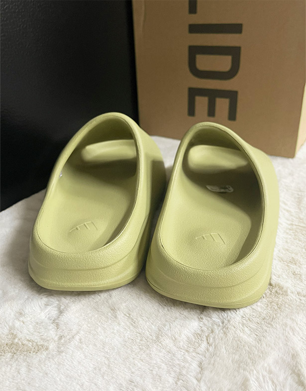 Adidas Yeezy Slides “Resin” 2022 FZ5904