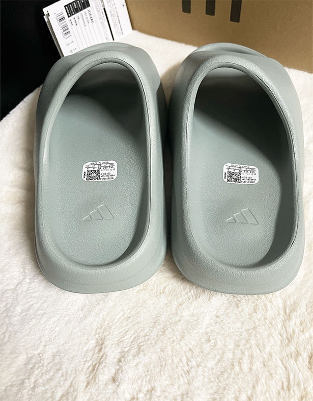Adidas Yeezy Slides “Salt” ID5480