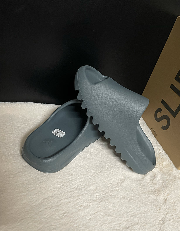 Adidas Yeezy Slides “Slate Marine” ID2349