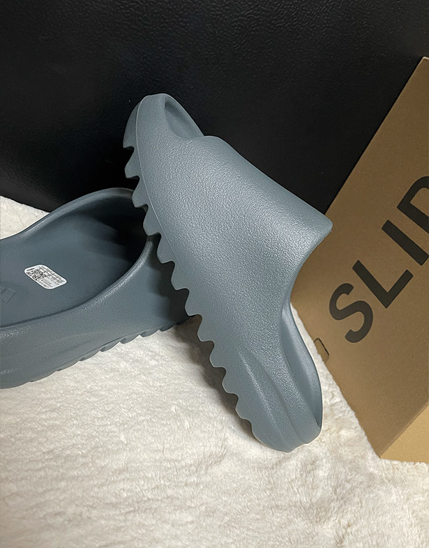 Adidas Yeezy Slides “Slate Marine” ID2349