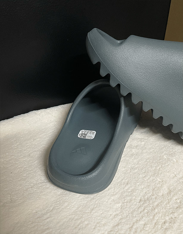 Adidas Yeezy Slides “Slate Marine” ID2349