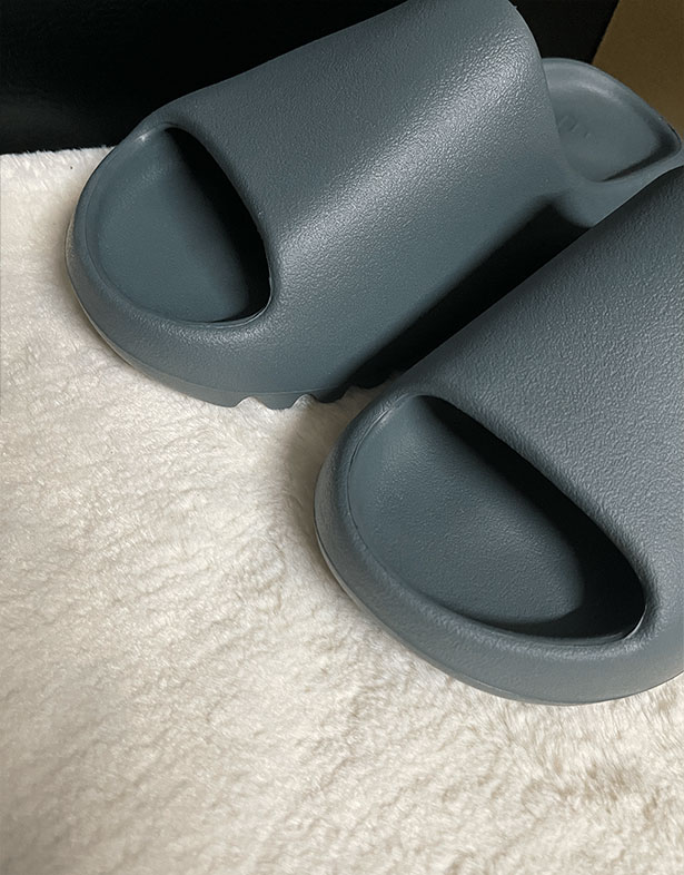 Adidas Yeezy Slides “Slate Marine” ID2349