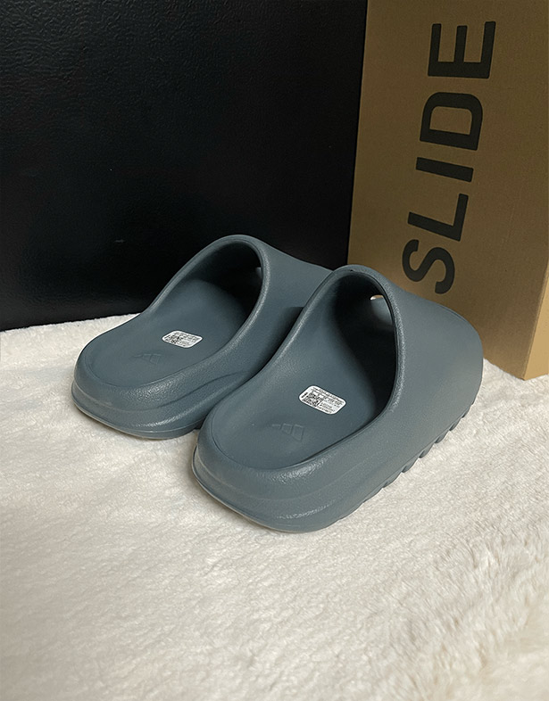 Adidas Yeezy Slides “Slate Marine” ID2349