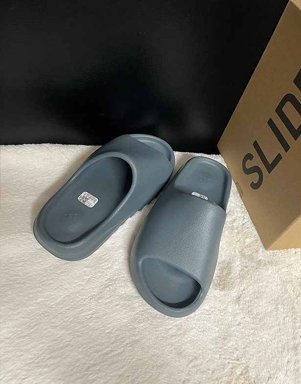 Adidas Yeezy Slides “Slate Marine” ID2349