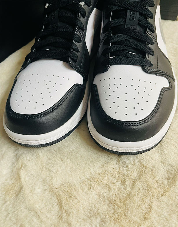 Nike Air Jordan 1 Low “Black Medium Grey” 553558-040