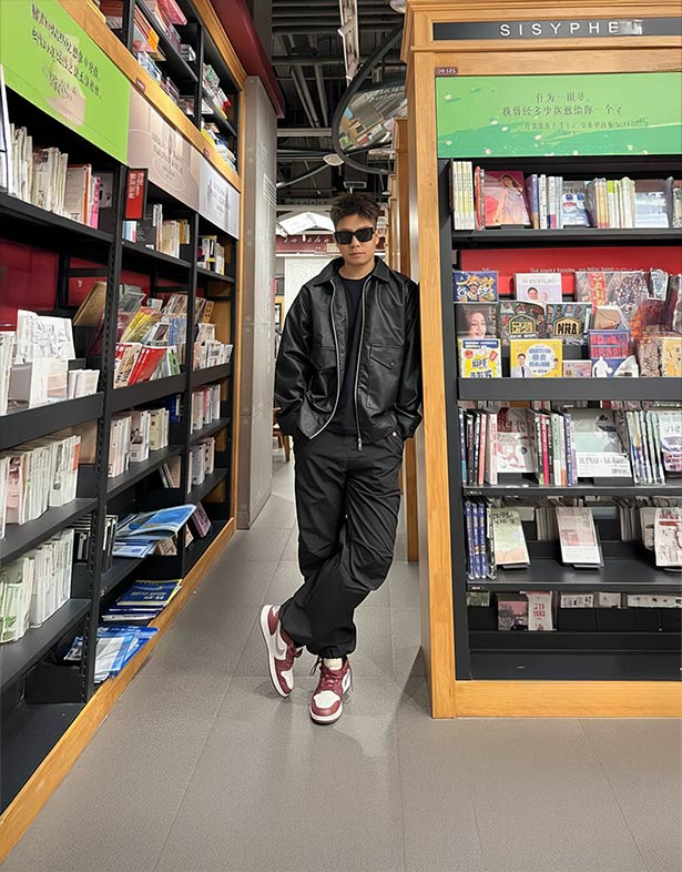 Nike Air Jordan 1 Low “Cherrywood Red” 553558-615 out feet