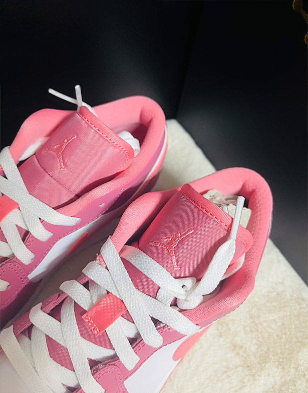 Giày Nike Air Jordan 1 Low Gs “Desert Berry” 553560-616