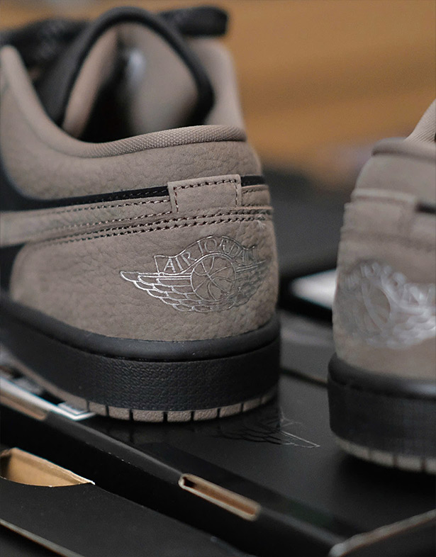 Giày Nike Air Jordan 1 Low SE “Olive Grey” IB7109-005