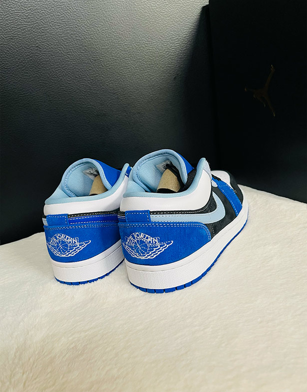 Giày Nike Air Jordan 1 Low SE “Racer Blue” DH0206-400