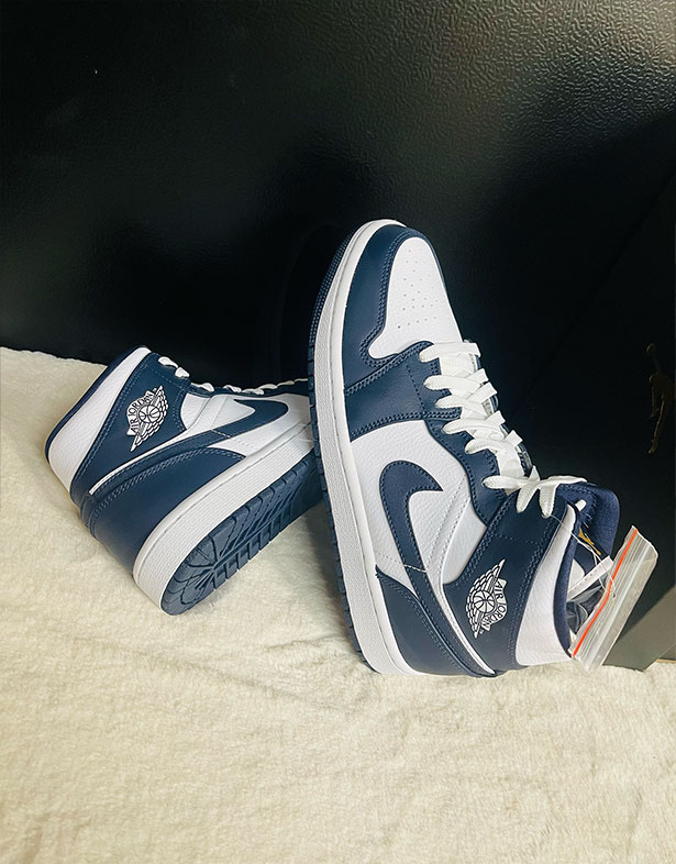 Giày Nike Air Jordan 1 Mid “Obsidian” 554724-174