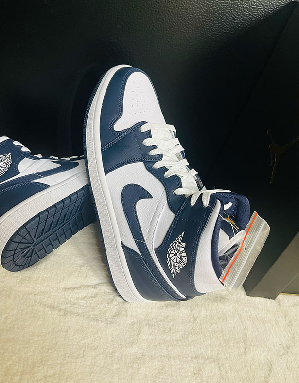 Giày Nike Air Jordan 1 Mid “Obsidian” 554724-174