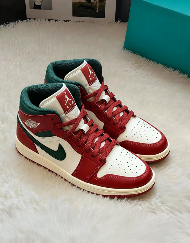 Giày Nike Air Jordan 1 Mid “Redstone” DQ8426-105