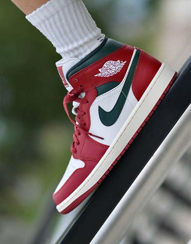 Giày Nike Air Jordan 1 Mid “Redstone” DQ8426-105