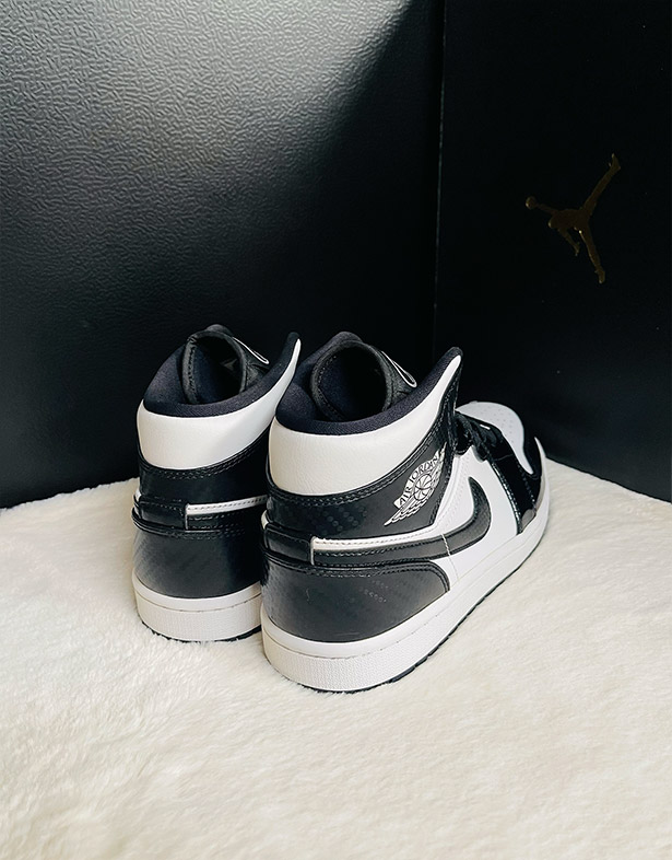 Giày Nike Air Jordan 1 Mid SE “Carbon Fiber” DD1649-001