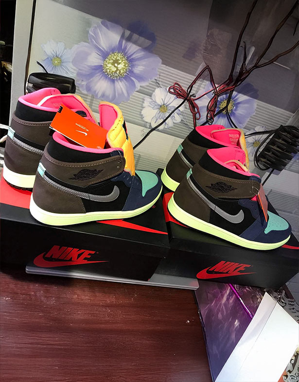 Nike Air Jordan 1 Retro High OG “Tokyo Bio Hack” 555088-201