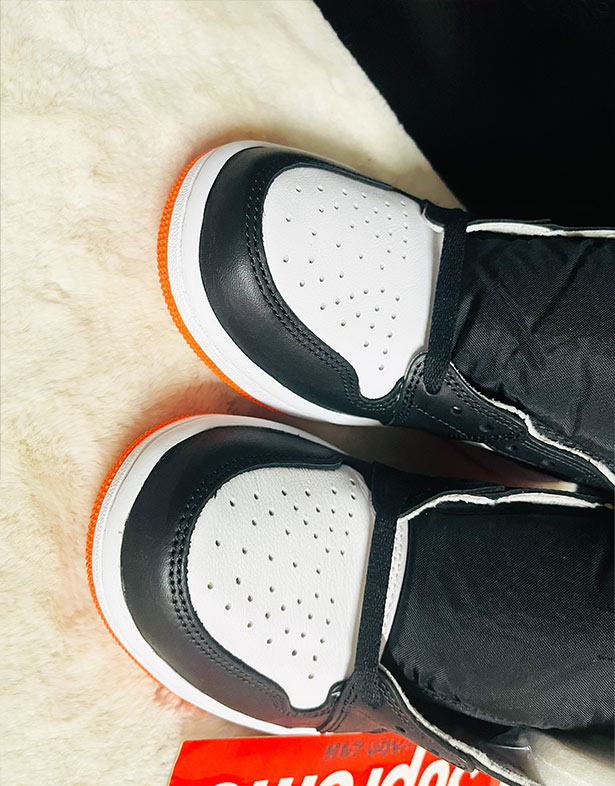 Giày Nike Air Jordan 1 Retro High OG “Electro Orange” 555088-180