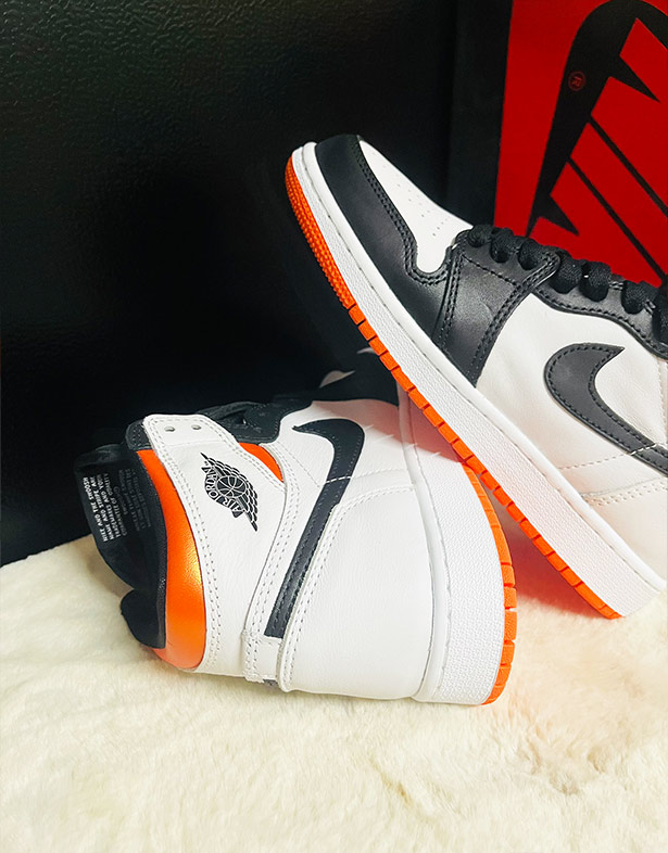 Giày Nike Air Jordan 1 Retro High OG Gs “Electro Orange” 575441-180