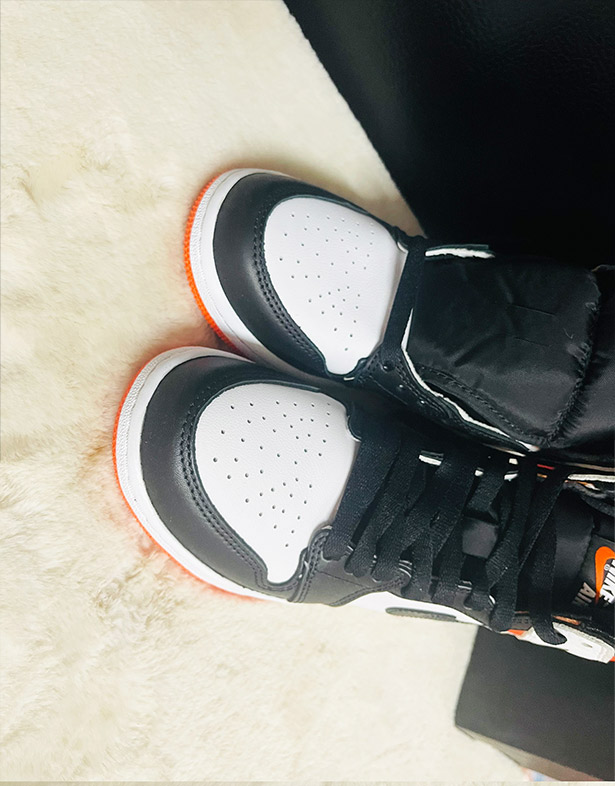 Giày Nike Air Jordan 1 Retro High OG Gs “Electro Orange” 575441-180