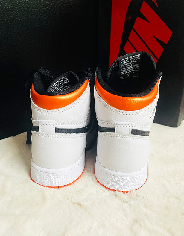 Giày Nike Air Jordan 1 Retro High OG Gs “Electro Orange” 575441-180