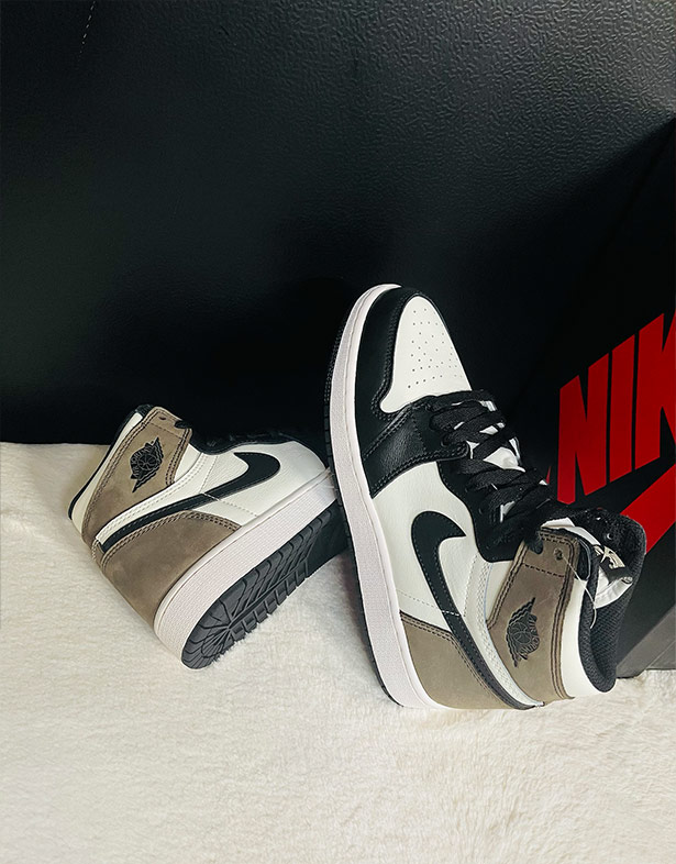 Giày Nike Air Jordan 1 Retro High OG Gs “Dark Mocha” 575441-105