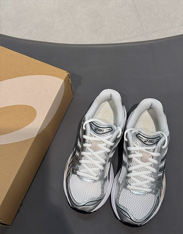 Asics Gel-Kayano 14 “White Graphite Grey” 1203A537-110