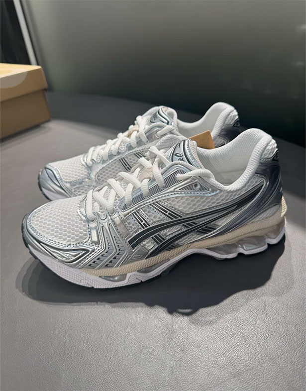 Asics Gel-Kayano 14 “White Graphite Grey” 1203A537-110