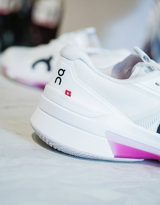 On The Roger Pro Fire “White Pink” 3MF30102626