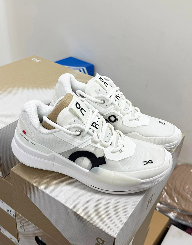 On The Roger Pro 2 “All White” (w) 3WE10330108