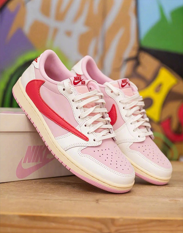 Giày Travis Scott x Air Jordan 1 Low OG “Tropical Pink” IQ7604-101
