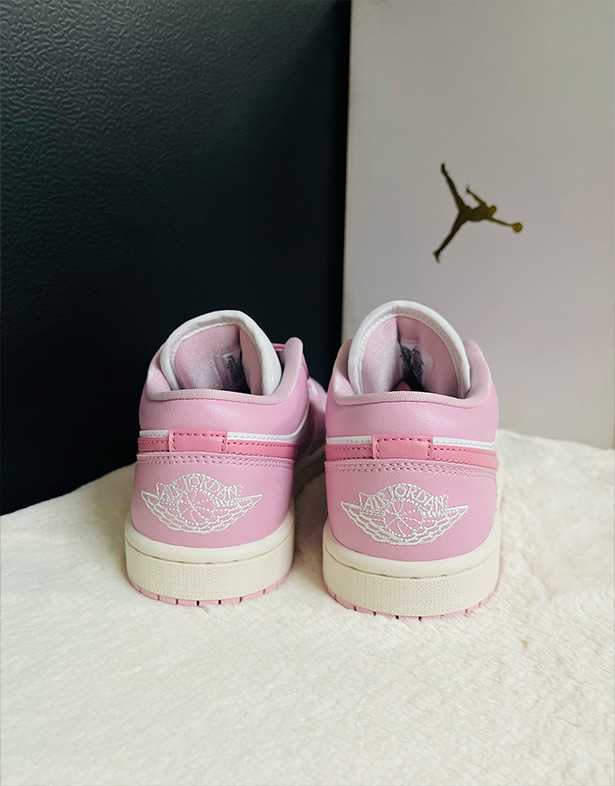 Giày Nike Air Jordan 1 Low “Iced Carmine” (w) DC0774-607