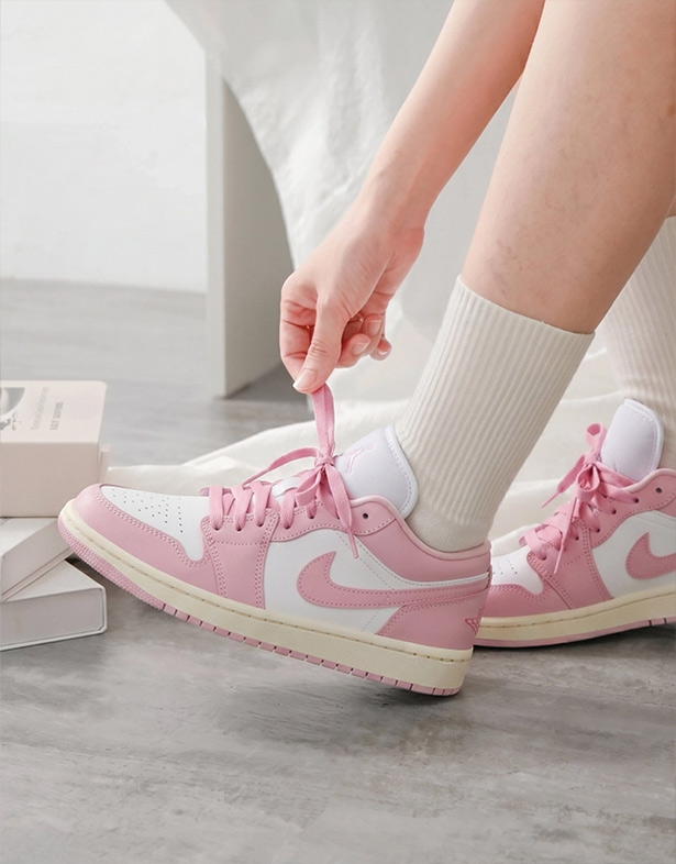 Giày Nike Air Jordan 1 Low “Iced Carmine” (w) DC0774-607