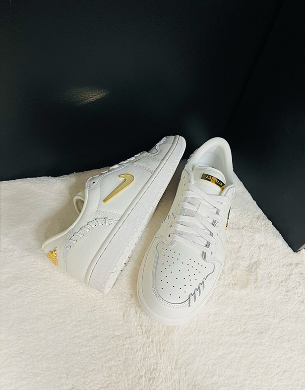 Giày Nike Air Jordan 1 Low Method of Make “Sail Metallic Gold” (w) FN5032-100