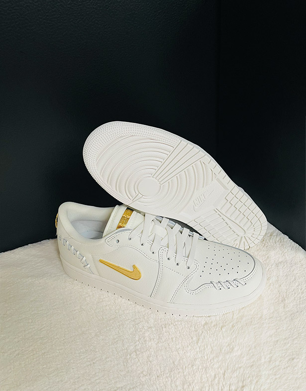 Giày Nike Air Jordan 1 Low Method of Make “Sail Metallic Gold” (w) FN5032-100
