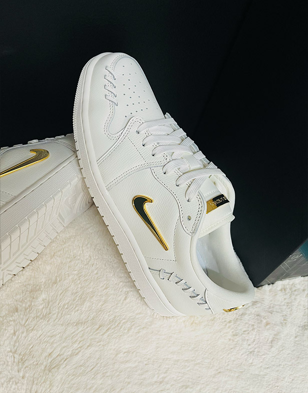 Giày Nike Air Jordan 1 Low Method of Make “Sail Metallic Gold” (w) FN5032-100