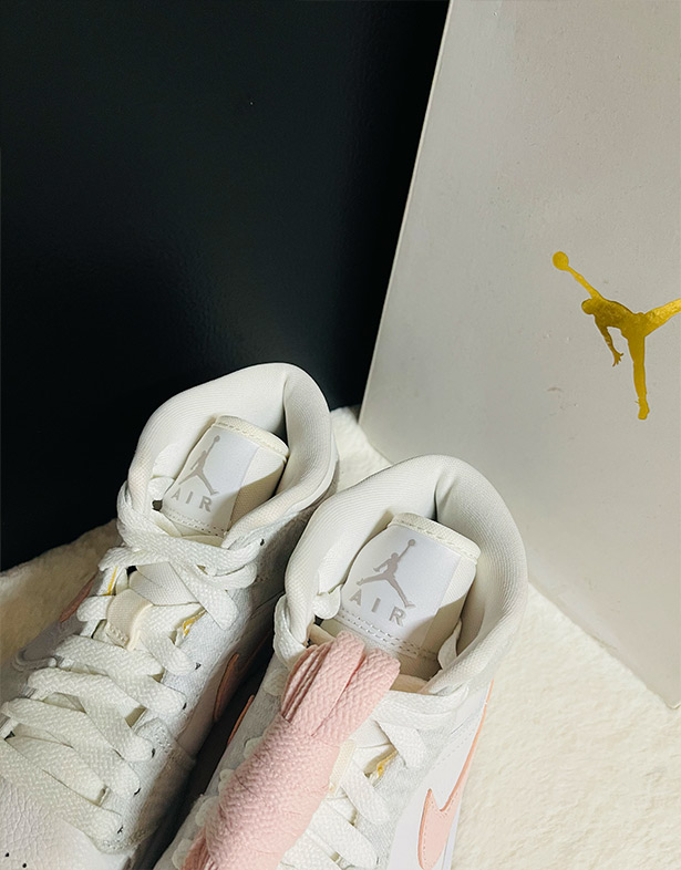 Giày Nike Air Jordan 1 Mid SE “Light Iron Ore” (w) DN4045-001