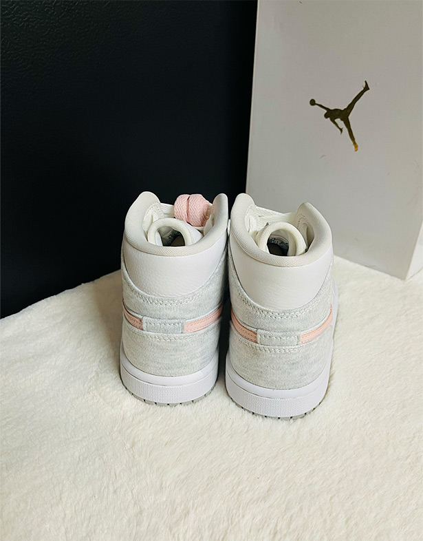 Giày Nike Air Jordan 1 Mid SE “Light Iron Ore” (w) DN4045-001