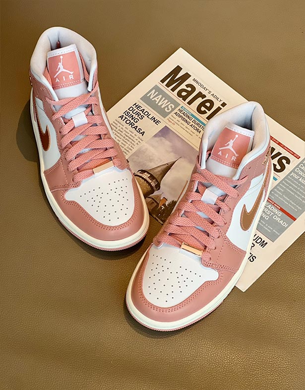 Giày Nike Air Jordan 1 Mid SE “Red Stardust” (w) FB9892-670
