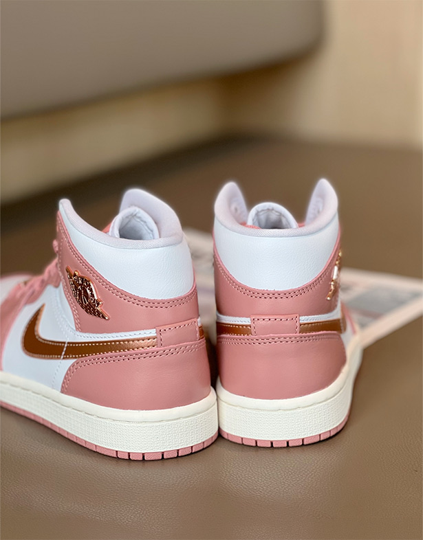 Giày Nike Air Jordan 1 Mid SE “Red Stardust” (w) FB9892-670