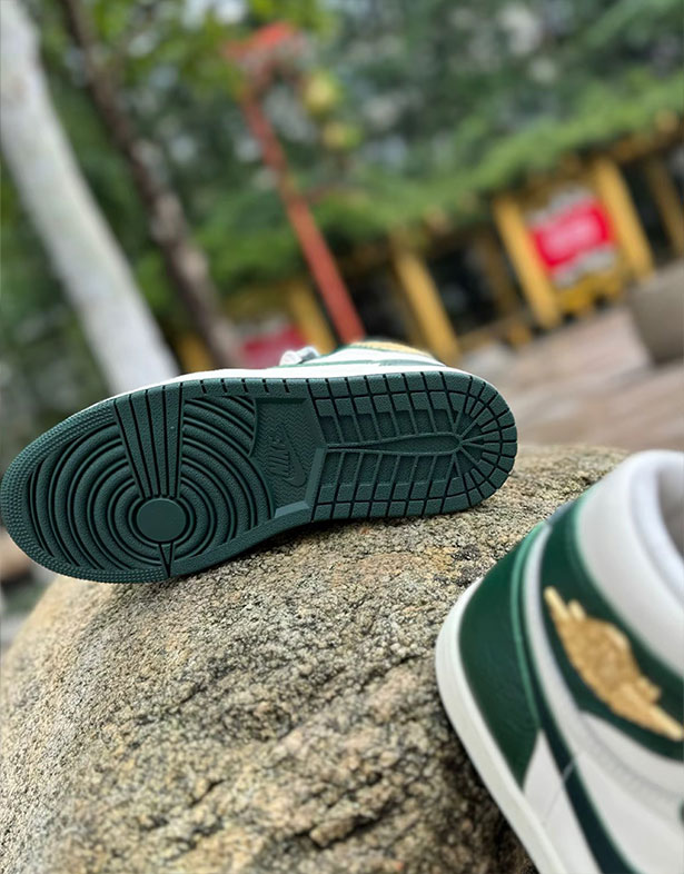 Giày Nike Air Jordan 1 Retro High OG “Pro Green” (w) FD2596-101