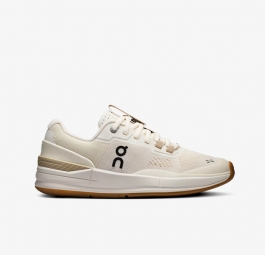 On Wmns The Roger Pro “Ivory” 3WD10293334